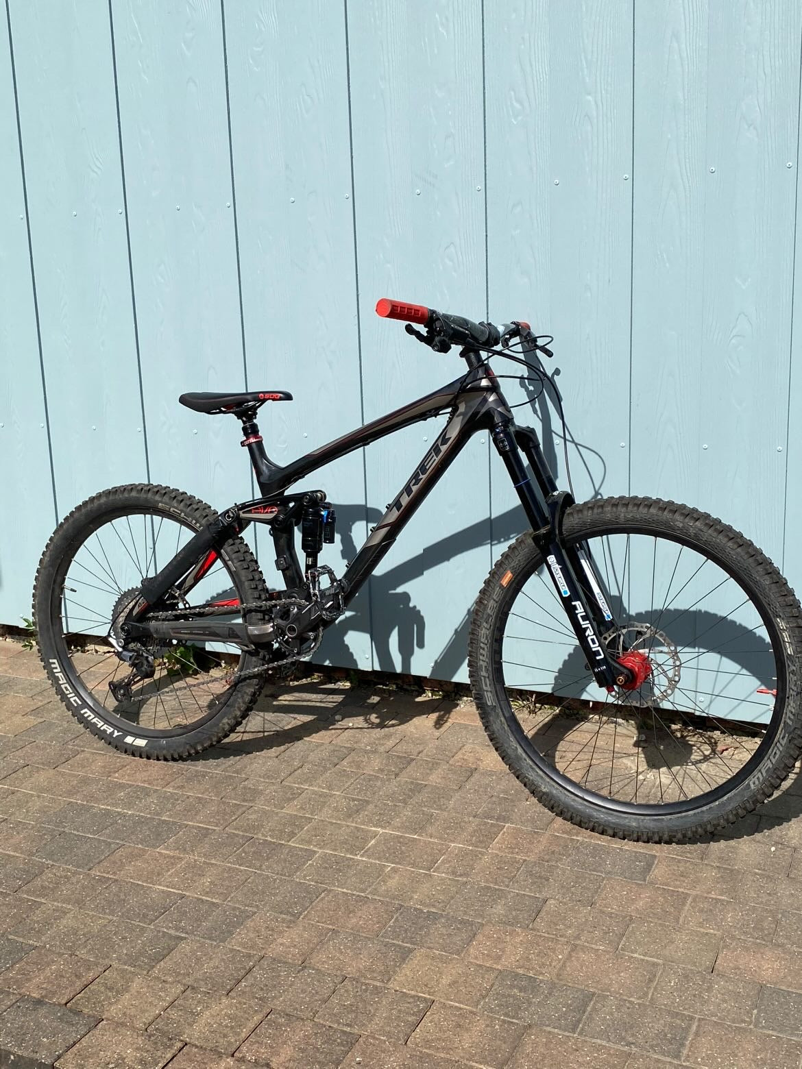 Trek Remedy 8 Carbon Fibre CUSTOM