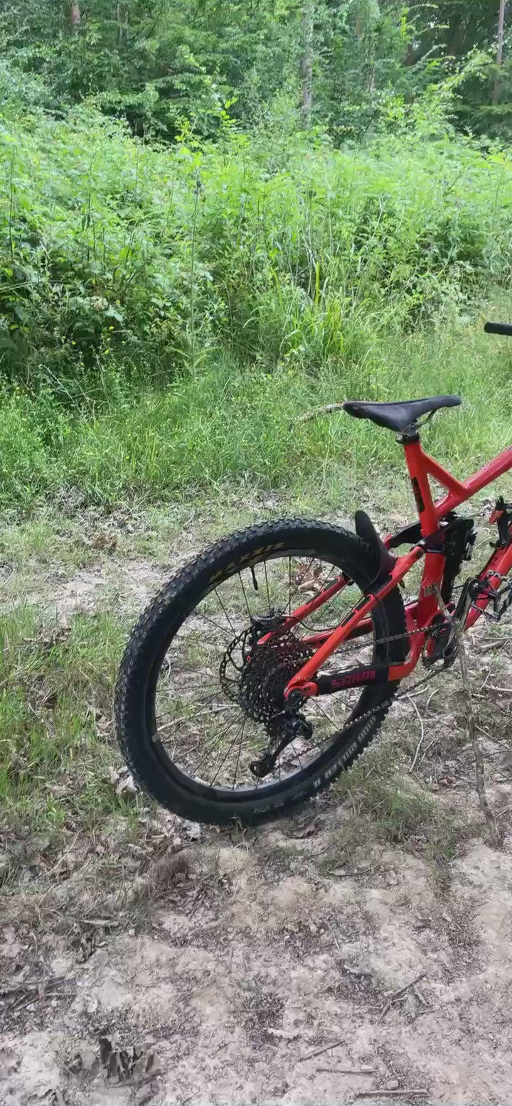 Trek Slash 9 Enduro Mountain Bike